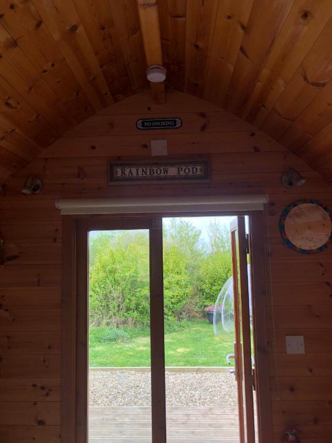The Rainbow Pod Villa Milltown Malbay Buitenkant foto