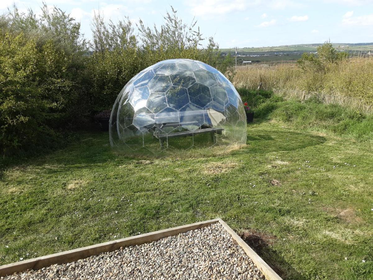 The Rainbow Pod Villa Milltown Malbay Buitenkant foto